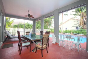 Outdoor dining