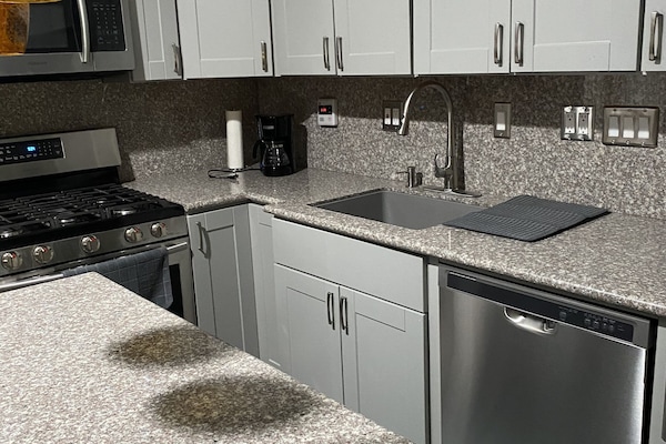 Frigorífic, microones, forn i placa de cuina