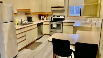 Fridge, microwave, oven, dishwasher