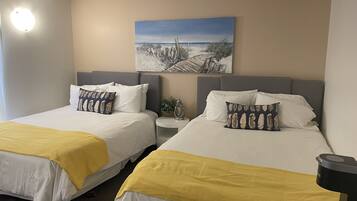 Schreibtisch, Bügeleisen/Bügelbrett, kostenloses WLAN