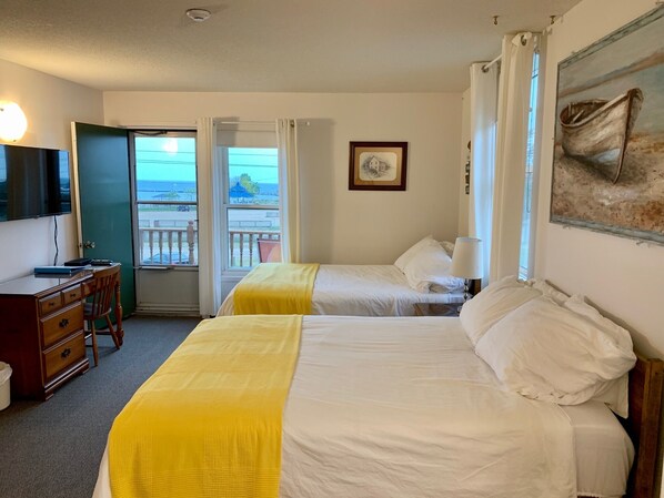 Bureau, fer et planche à repasser, Wi-Fi gratuit