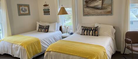 Skrivbord, strykjärn/strykbräda och gratis wi-fi