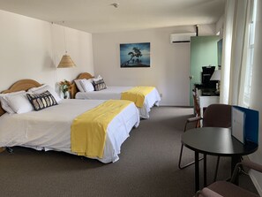 Bureau, fer et planche à repasser, Wi-Fi gratuit