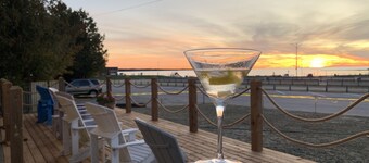 204 - Executive Rm Partial Lake View-Balcony 2 Queen