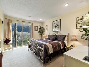 Studio (4 Bedrooms) | Property amenity - Shooting Star by Jackson Mountain Rentals (Gatlinburg)