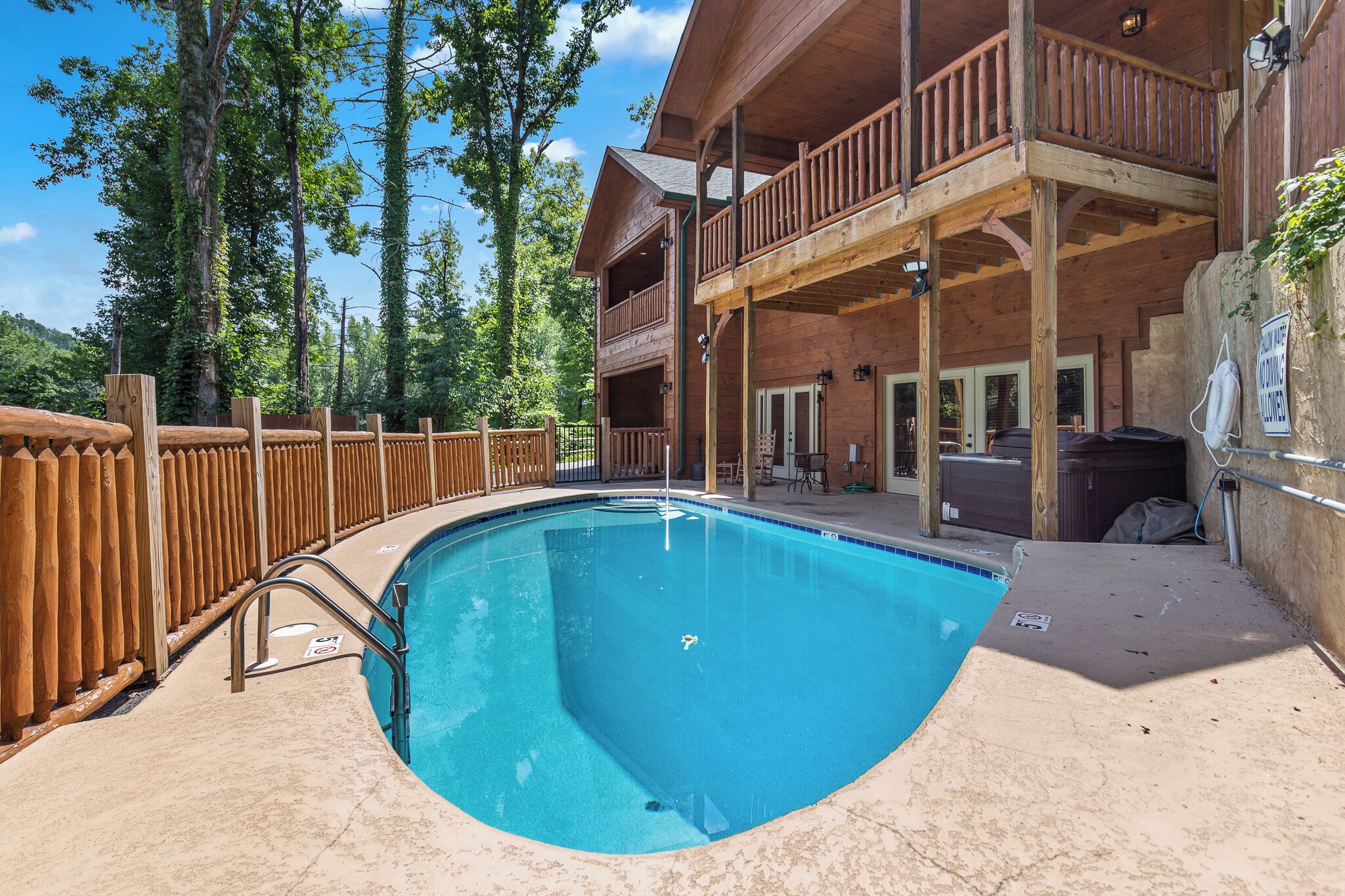 Studio (6 Bedrooms) | Property amenity