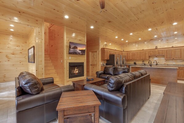 Studio (6 Bedrooms) | Property amenity - Smoky Mountain Splash by Jackson Mountain Rentals (Gatlinburg)