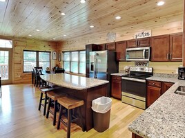 Studio (3 Bedrooms) | Property amenity
