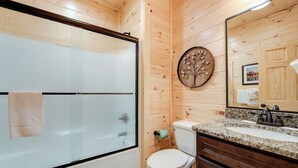 Studio (3 Bedrooms) | Kemudahan hartanah