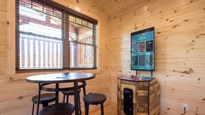 Studio (3 Bedrooms) | Kemudahan hartanah
