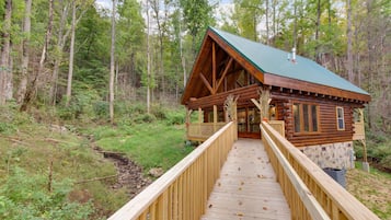 Studio (1 Bedroom) | Property amenity