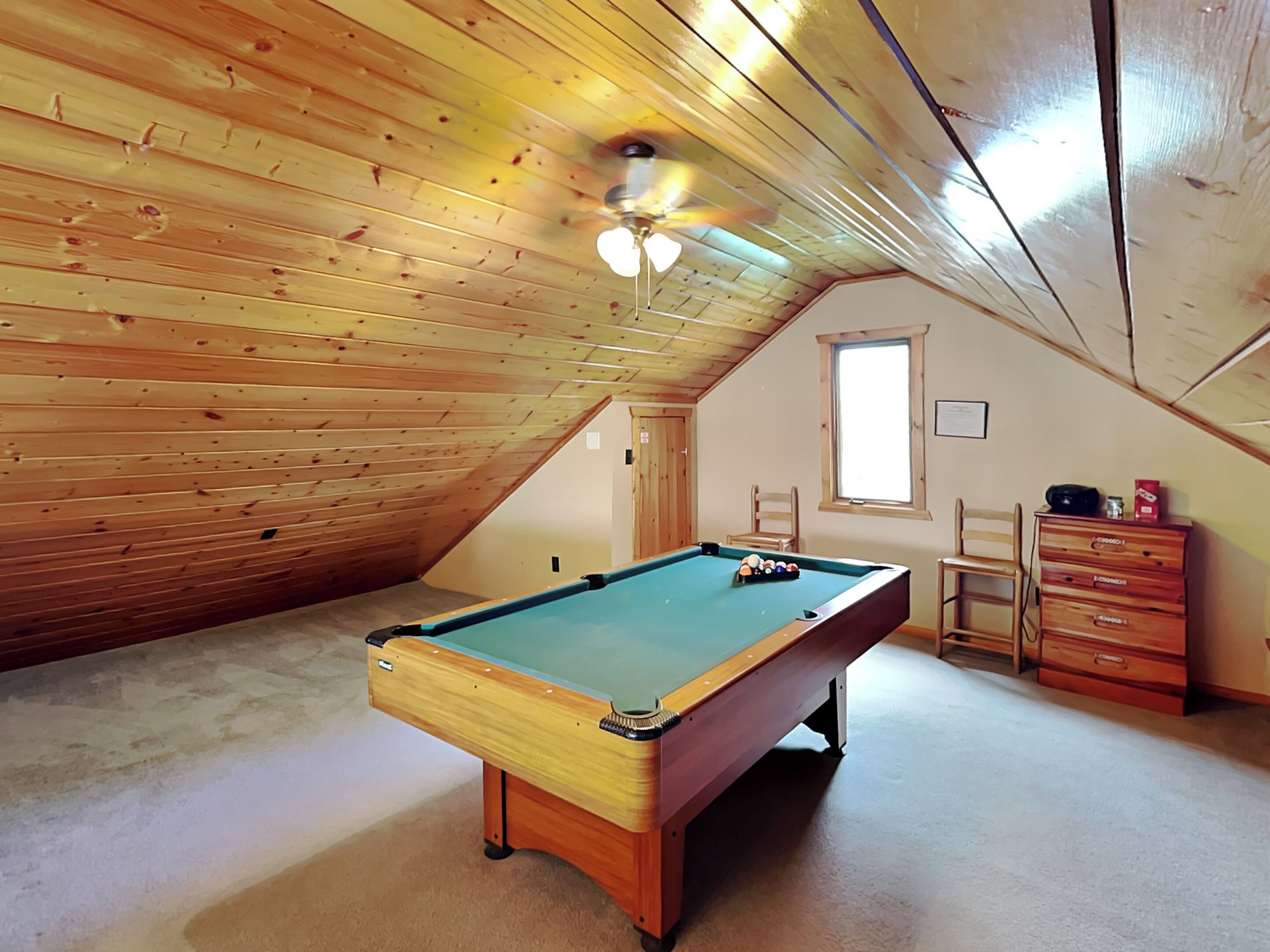 Studio (1 Bedroom) | Game room