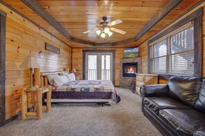 Studio (Multiple Bedrooms) | Property amenity - Pine Tree Lodge by Jackson Mountain Rentals (Gatlinburg)
