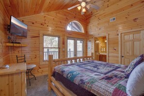 Studio (Multiple Bedrooms) | Property amenity