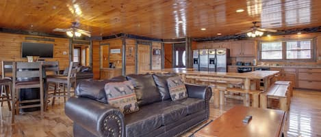 Studio (Multiple Bedrooms) | Property amenity