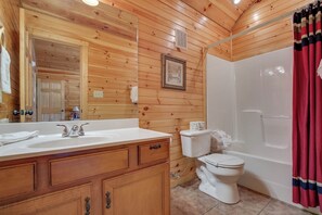 Studio (Multiple Bedrooms) | Property amenity