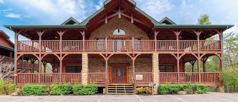 Studio (Multiple Bedrooms) | Front of property