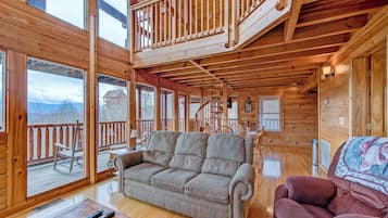 Studio (1 Bedroom) | Property amenity