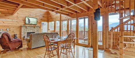 Studio (1 Bedroom) | Property amenity