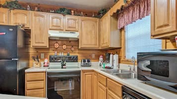 Studio (2 Bedrooms) | Property amenity