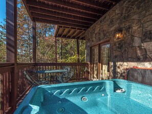 Studio (4 Bedrooms) | Property amenity