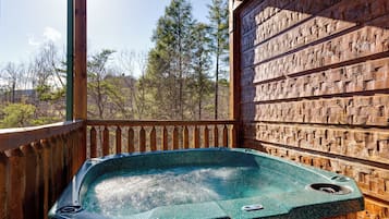 Studio (5 Bedrooms) | Property amenity