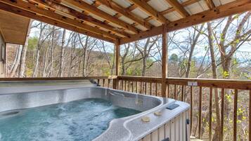 Studio (2 Bedrooms) | Property amenity