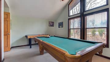 Studio (2 Bedrooms) | Property amenity