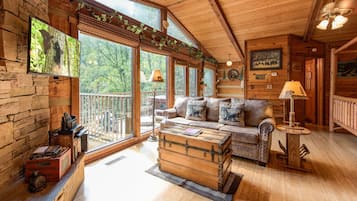 Studio (1 Bedroom) | Property amenity