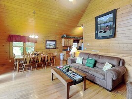 Studio (2 Bedrooms) | Property amenity