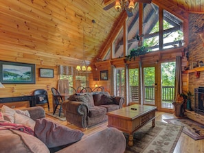 Front of property - Komfy Kozy by Jackson Mountain Rentals (Gatlinburg)