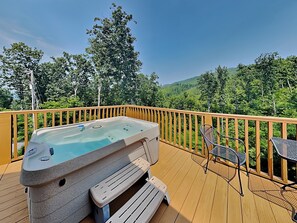 Studio (3 Bedrooms) | Property amenity - Lone Wolf Lodge by Jackson Mountain Rentals (Gatlinburg)