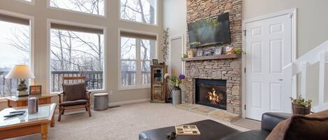 Studio (3 Bedrooms) | Property amenity