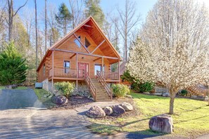 Studio (3 Bedrooms) | Property amenity - Marlene's Hideaway by Jackson Mountain Rentals (Gatlinburg)
