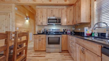 Studio (1 Bedroom) | Property amenity