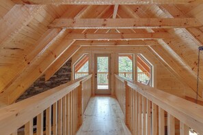 Studio (1 Bedroom) | Property amenity