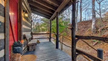 Studio (1 Bedroom) | Property amenity