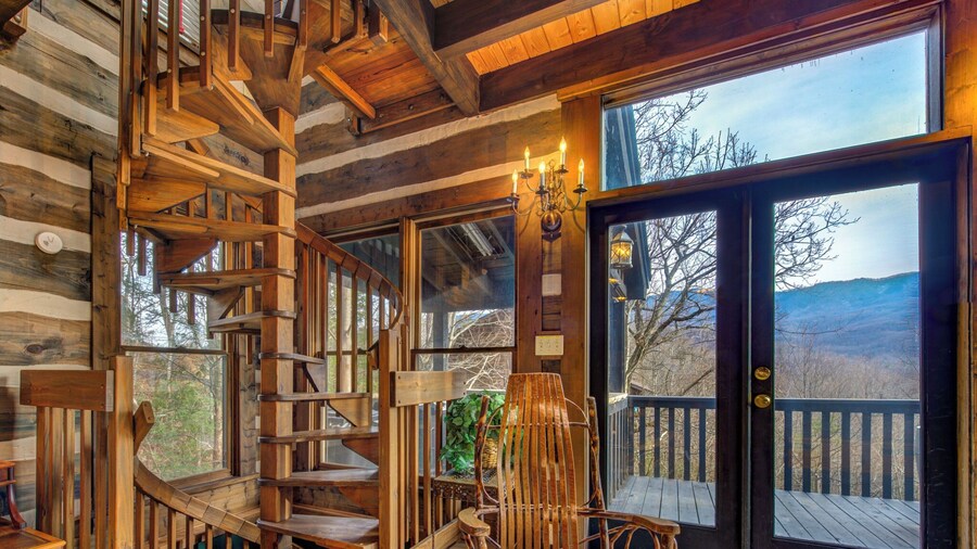 Little Bear by Jackson Mountain Rentals