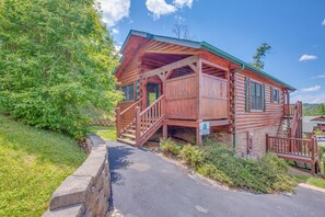 Studio (1 Bedroom) | Property amenity - Magic Moments II by Jackson Mountain Rentals (Gatlinburg)