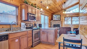 Studio (1 Bedroom) | Property amenity