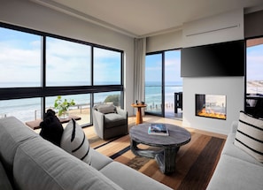 Grandview Presidential Suite | Premium bedding, down comforters, pillowtop beds, in-room safe