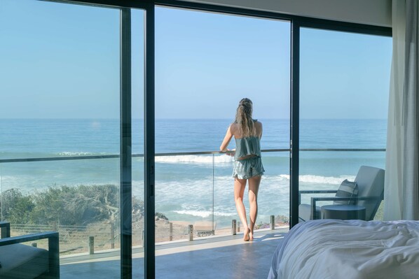 One Bedroom King Suite, Ocean View | Premium bedding, down comforters, pillowtop beds, in-room safe - Alila Marea Beach Resort Encinitas, a Hyatt Luxury Resort (Encinitas)