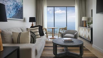 One Bedroom King Suite, Ocean View | Premium bedding, down comforters, pillowtop beds, in-room safe