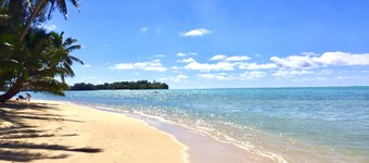 Koka Villa @ Muri Beach -Pool, Kayaks, 5* Location, Steps to Beach & Best Value!