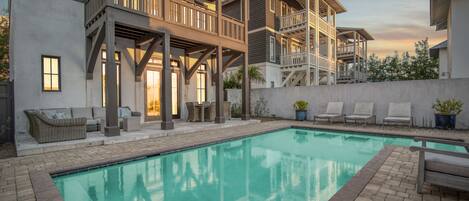 Outdoor pool, a heated pool