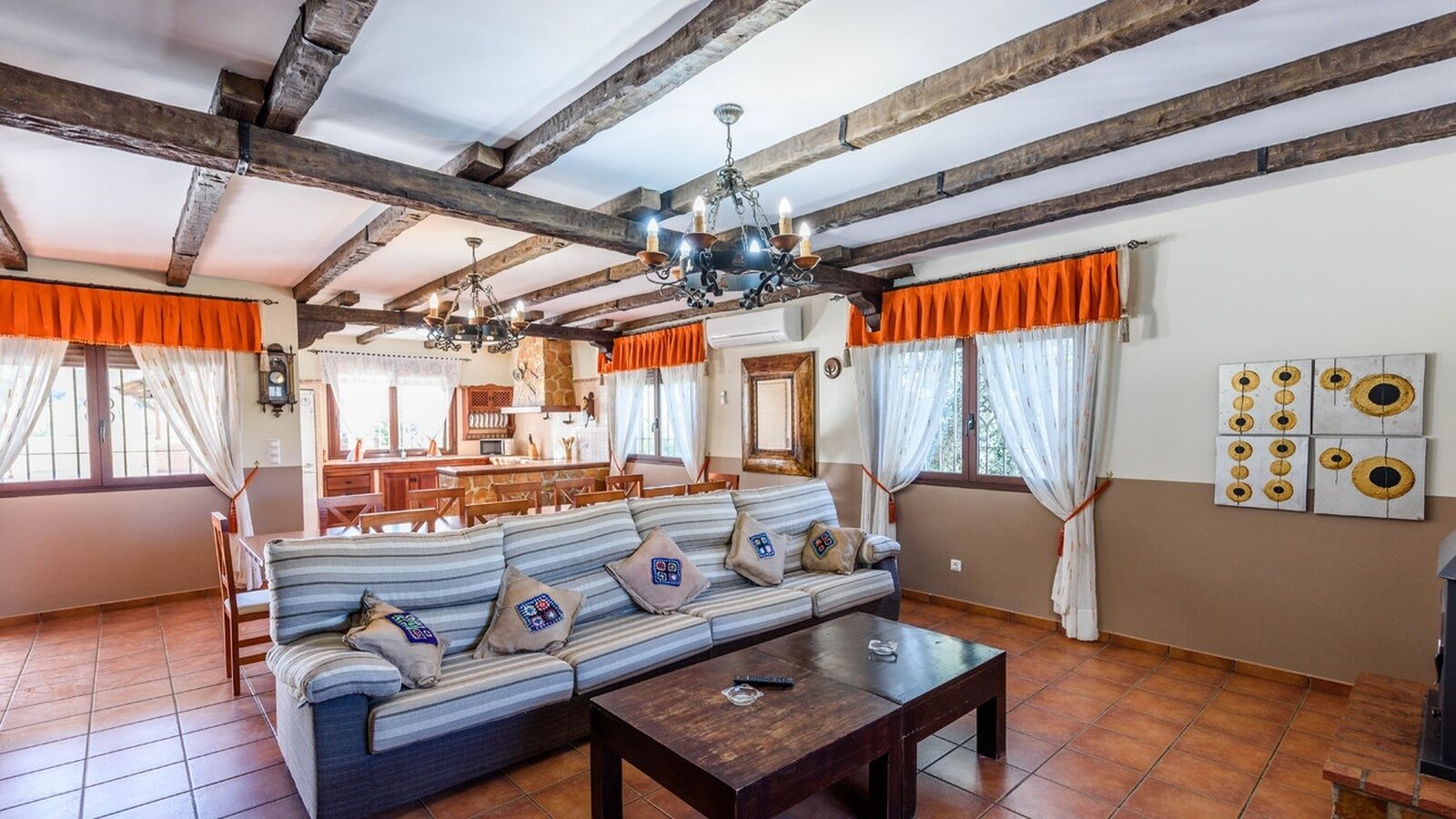 Casa Medina de Belda Cuevas de San Marcos by Ruralidays