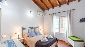 3 soverom, strykejern/-brett, reiseseng for barn og wi-fi