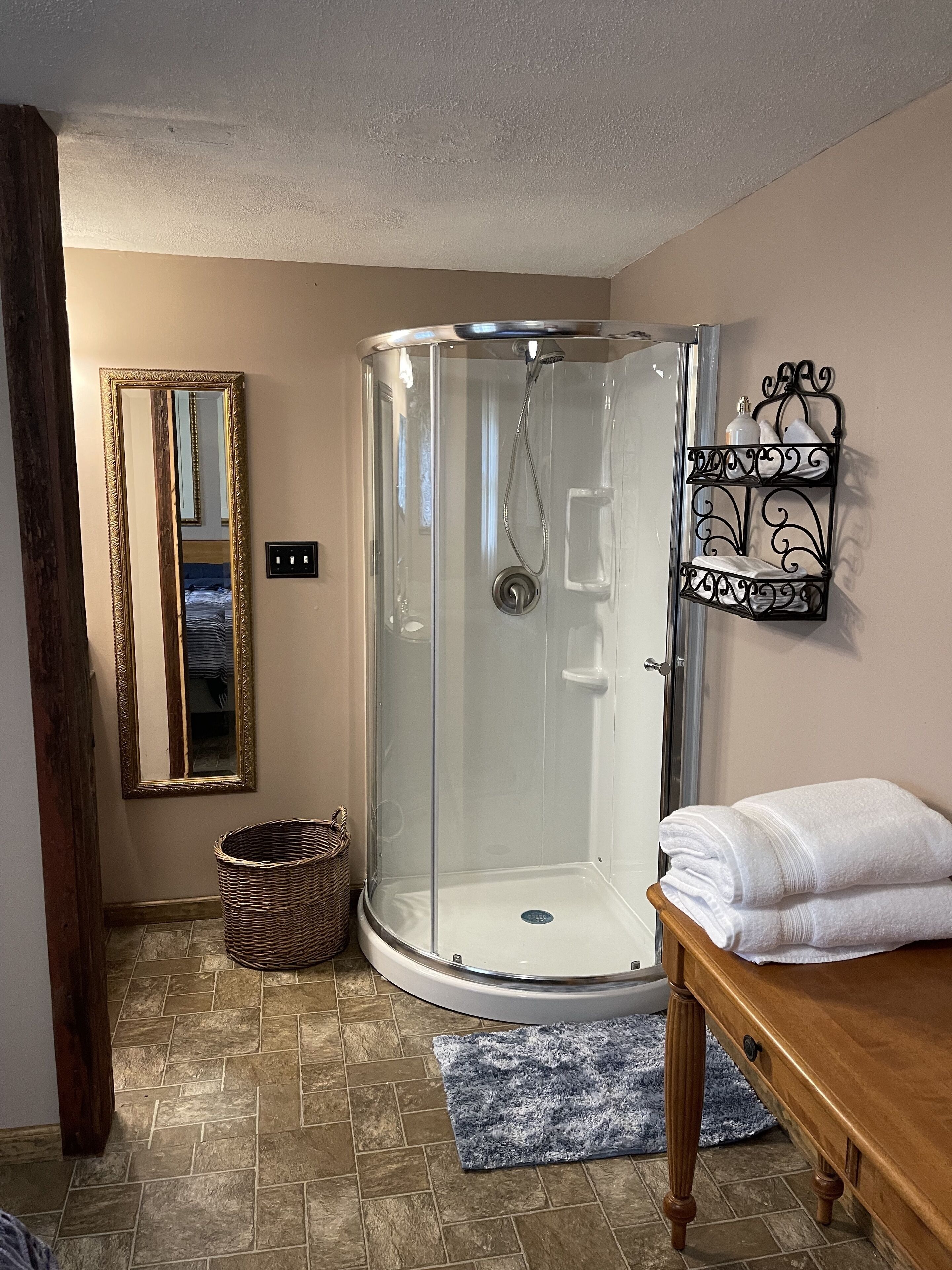 Yough Nest Bungalow (Half Home - Convenient Location & Beautiful View)