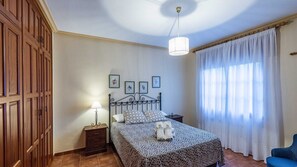 4 bedrooms, iron/ironing board, travel cot, WiFi