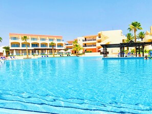 Bar (on property) - Ivy Cyrene Island Aquapark Resort (Sharm El Sheikh)